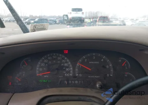 2002 Ford F-150 Lariat/Xlt from USA, damaged, VIN 1FTRW08L72KD94463